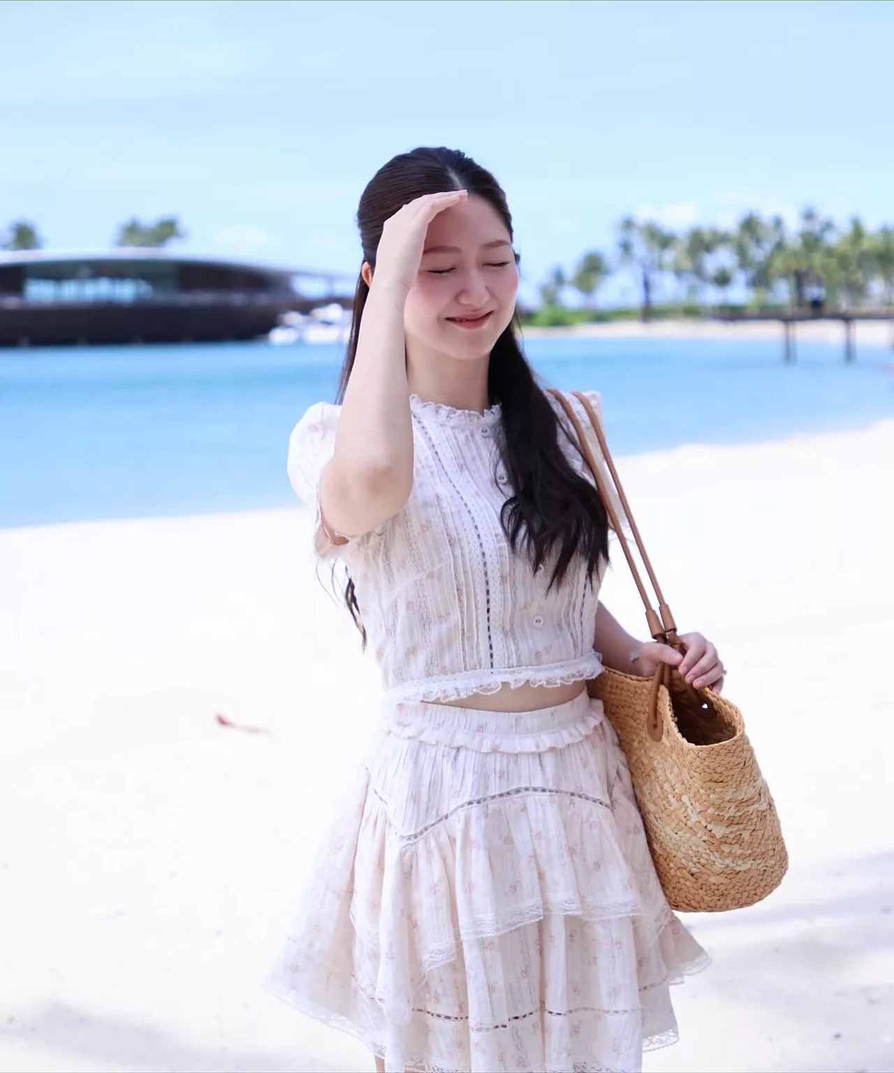trang phục hai mảnh cá tính đi xem phim