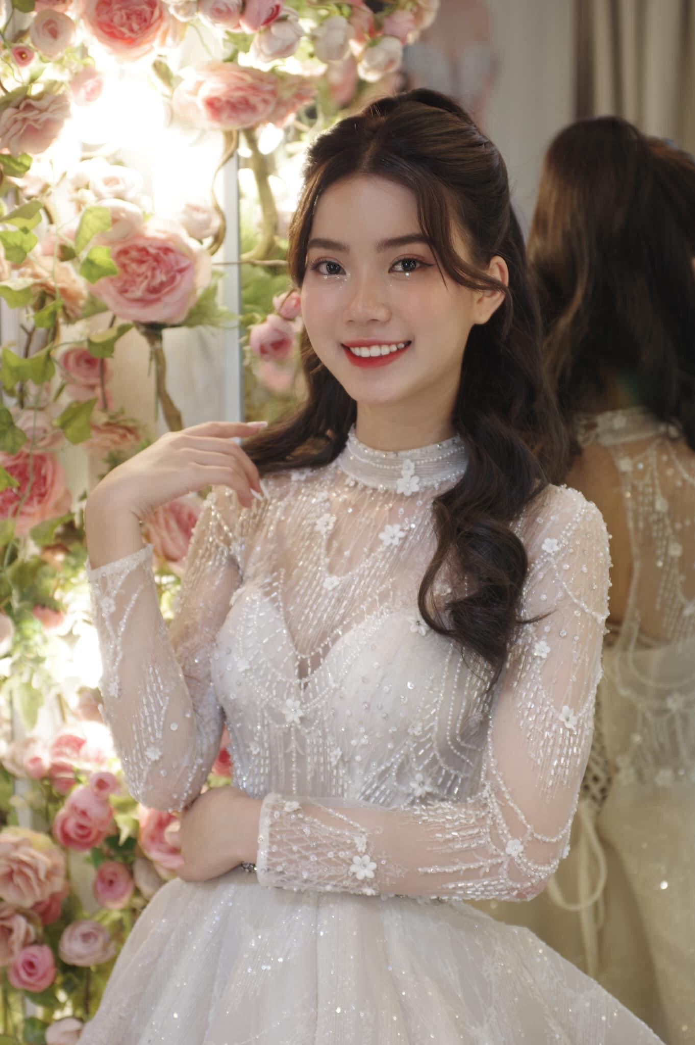Mâm cơm thứ Tư với bún riêu cua