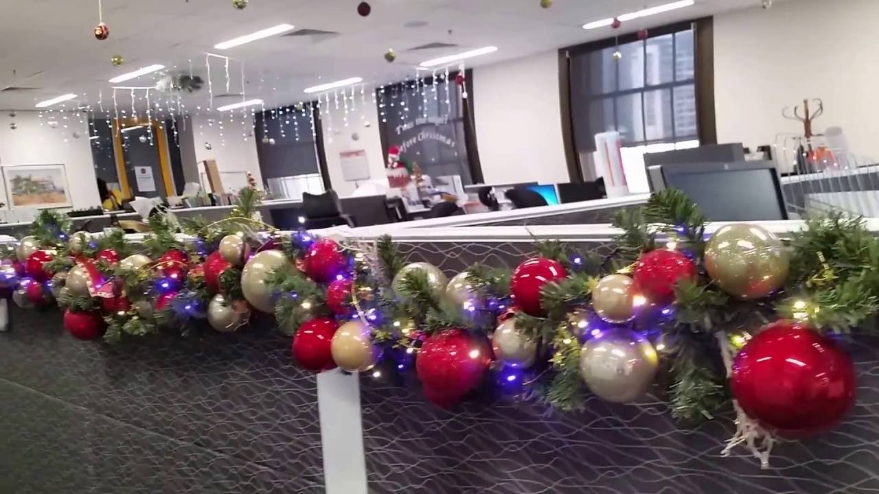 Trang trí Noel văn phòng đơn giản tiết kiệm