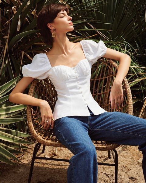 Áo sơ mi tay ngắn phối quần jean