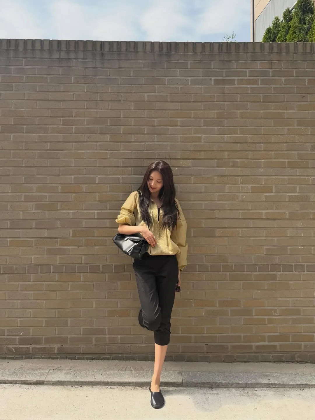 Sooyoung Biến tấu quần lửng theo phong cách hiện đại