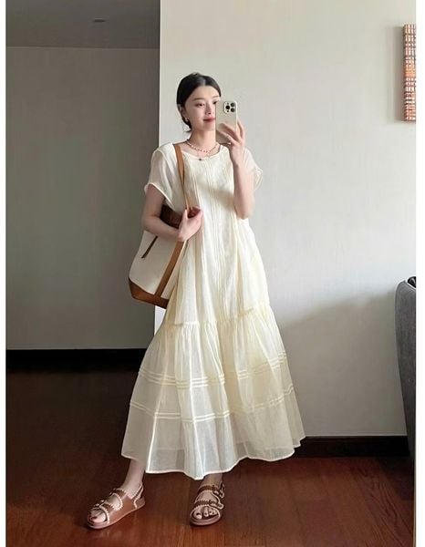 Outfit đi biển nữ dễ phối với váy maxi