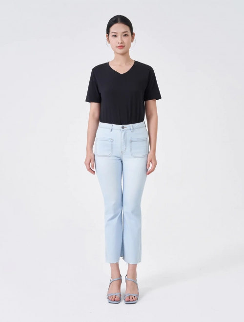 Quần jeans nữ dáng flare màu tối nhã nhặn