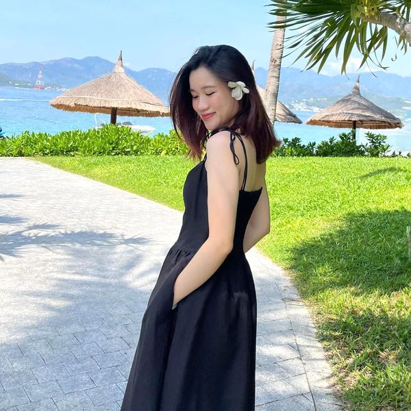 Đầm midi nhún thân