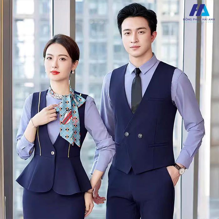 Đồng phục lễ tân khách sạn 5 sao giúp tạo dựng sự đồng bộ và chuyên nghiệp