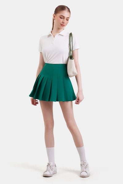 Chân váy tennis và áo polo trẻ trung, năng động