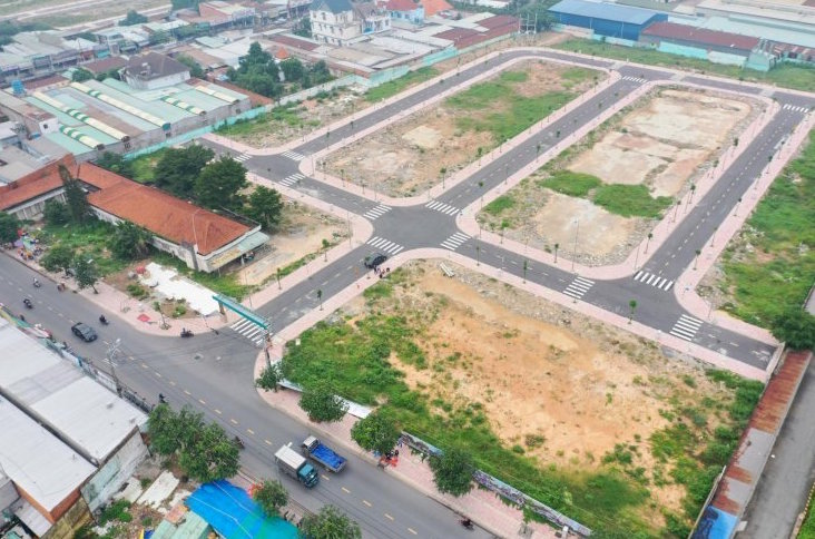 Nhà trên đất nền dự án