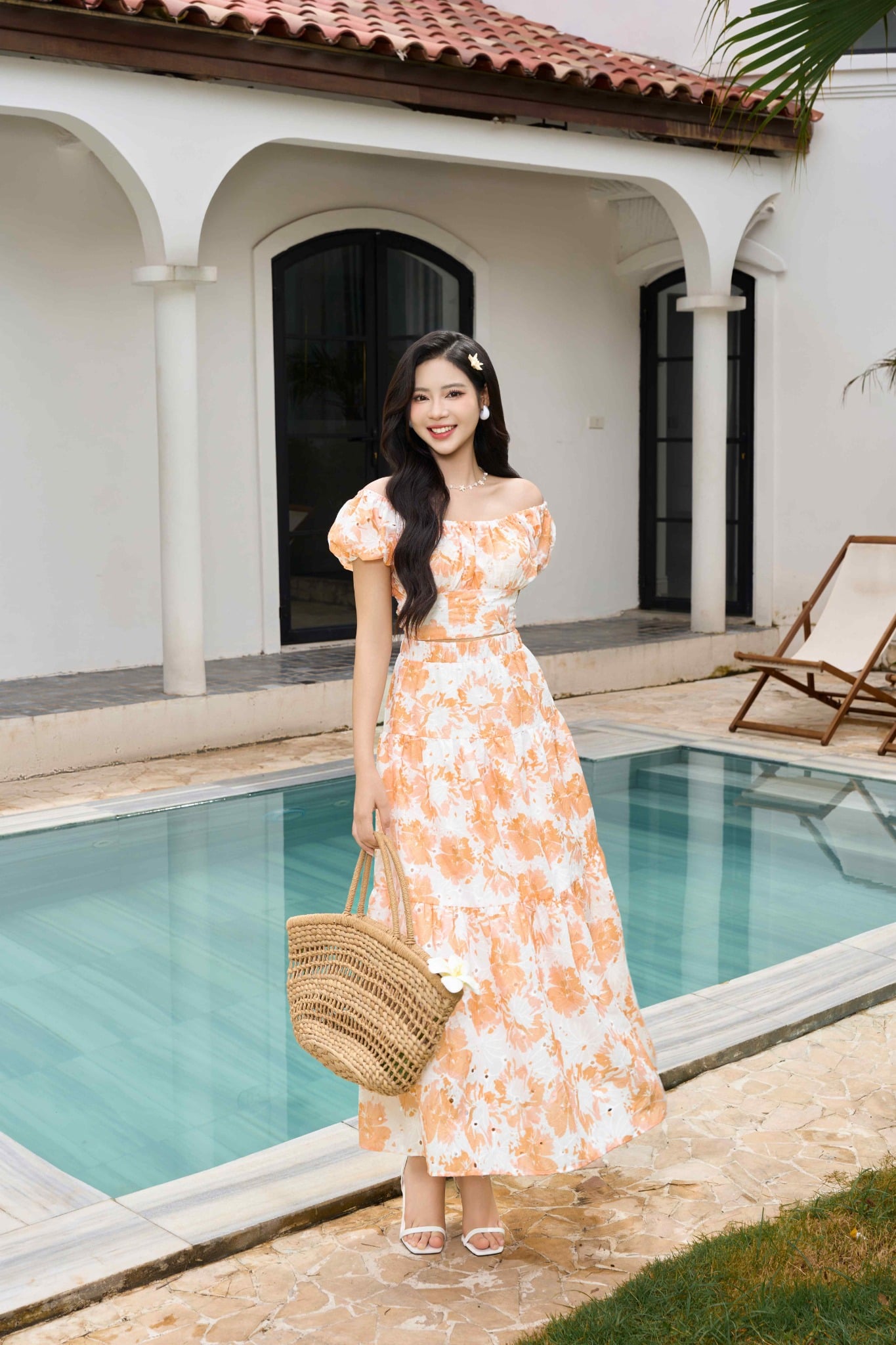 Đồ đi biển màu sáng