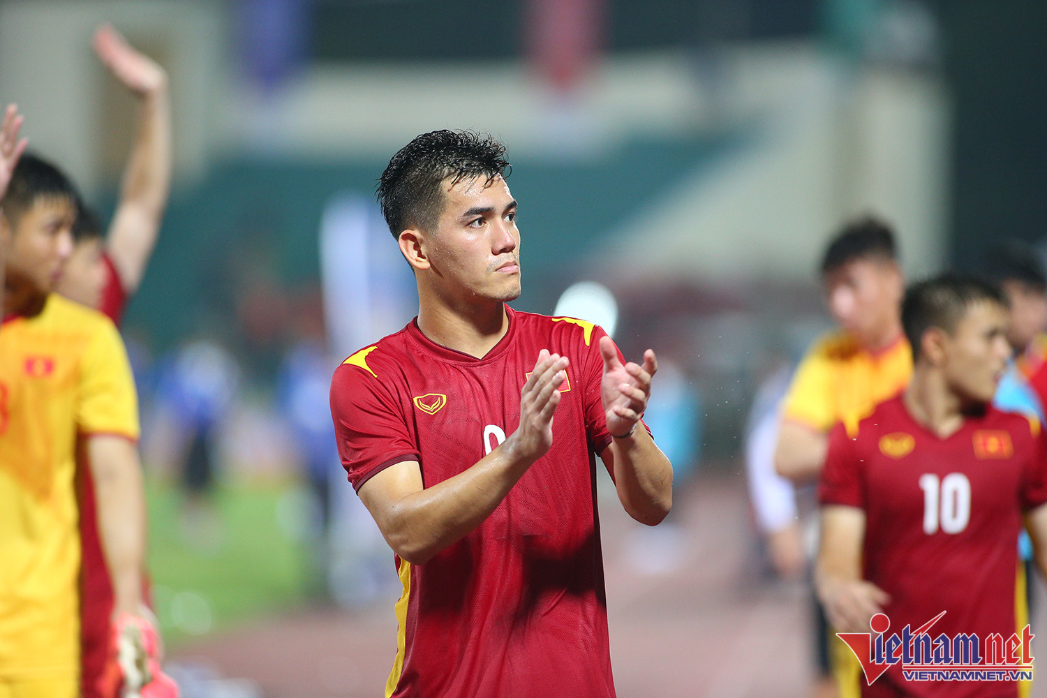 Giao dịch đất đai giữa hai bên