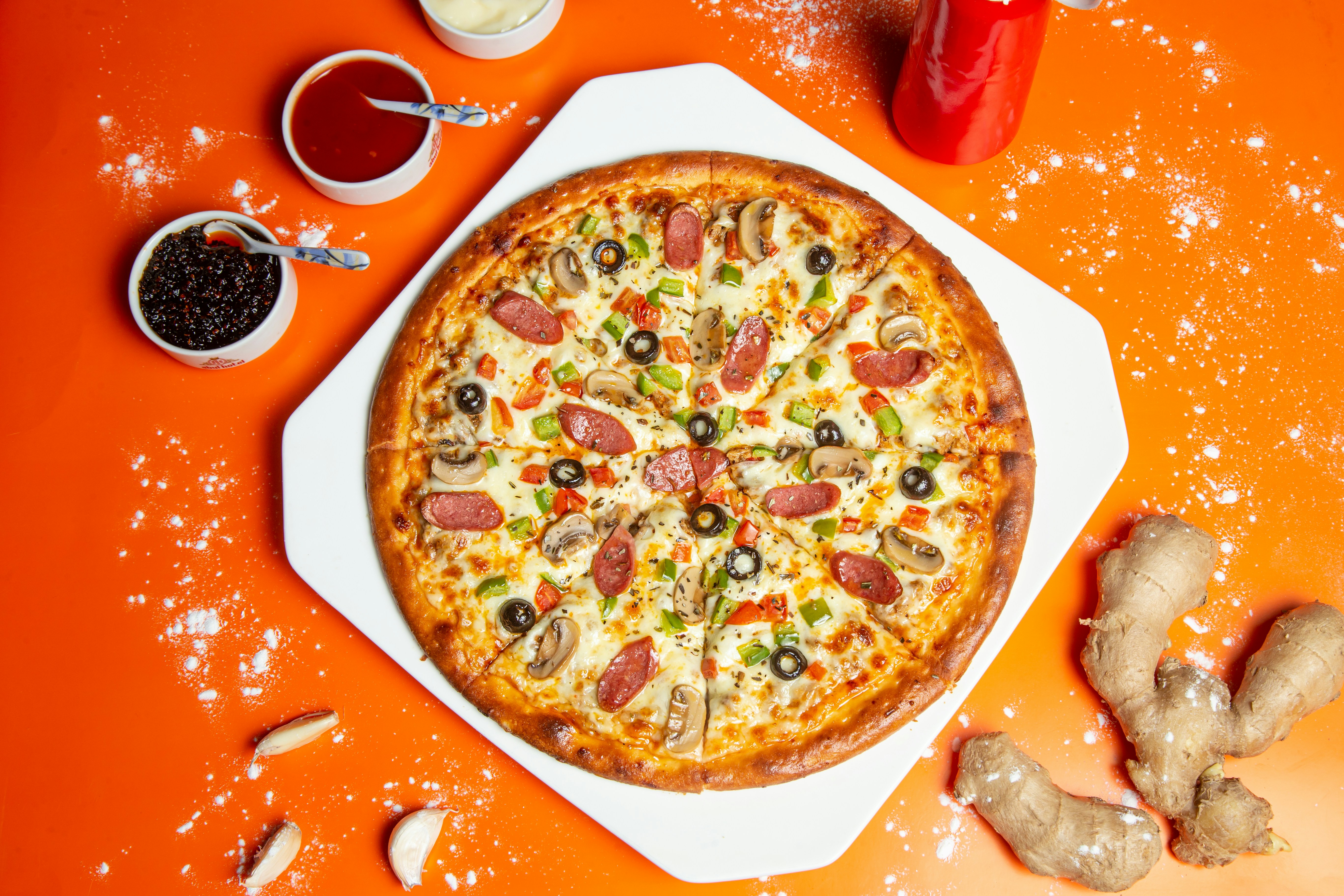 Gà hấp nước mắm với canh rau củ nấu xương