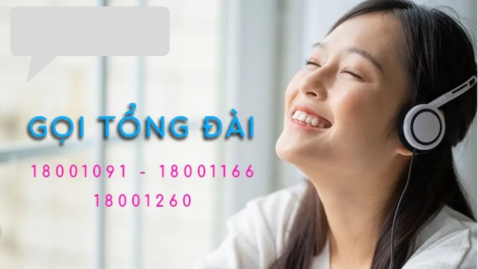 Người dùng kiểm tra tin tức bất động sản trên nhiều kênh