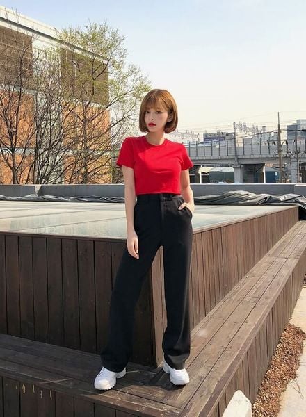 Quần ống rộng phối áo croptop