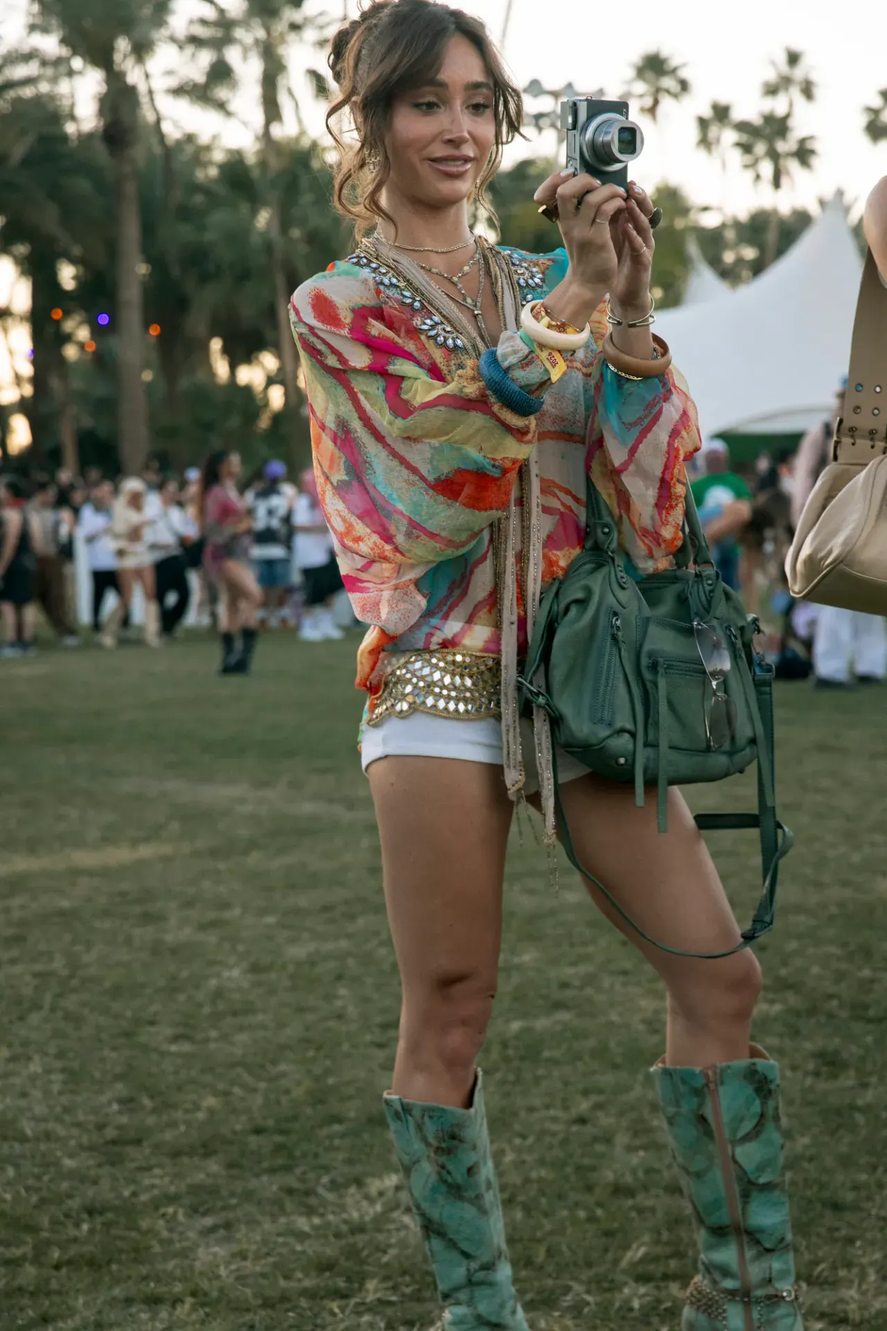 Phong cách boho tương lai tại Coachella 2026