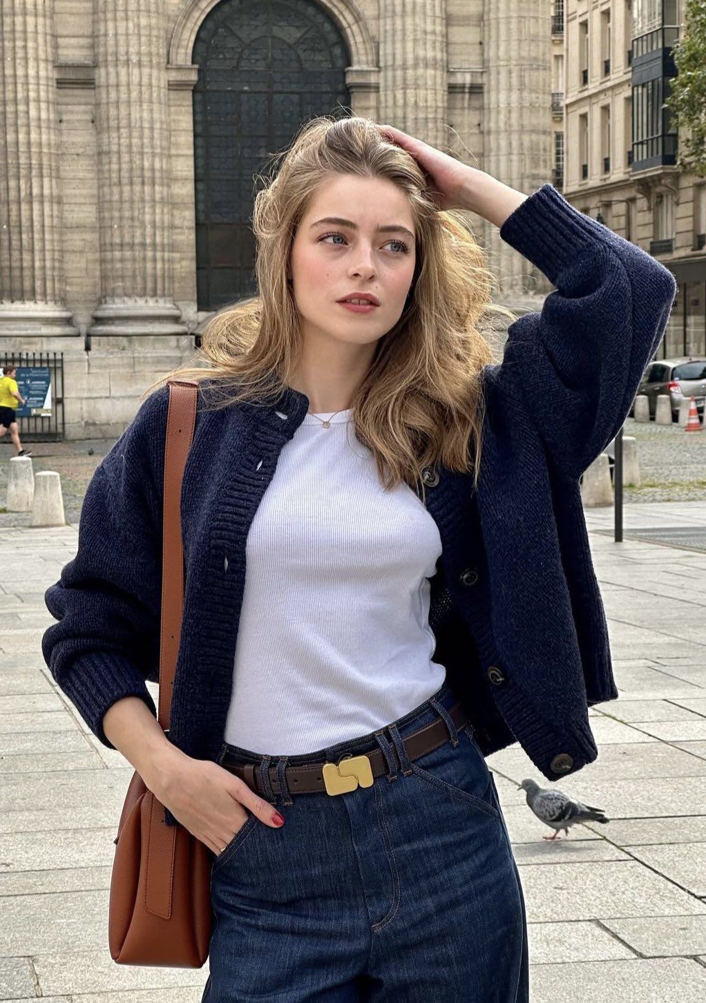 Denim tối màu dáng suông công sở