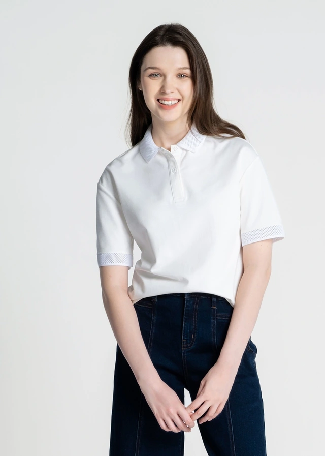 Áo polo và quần jeans năng động