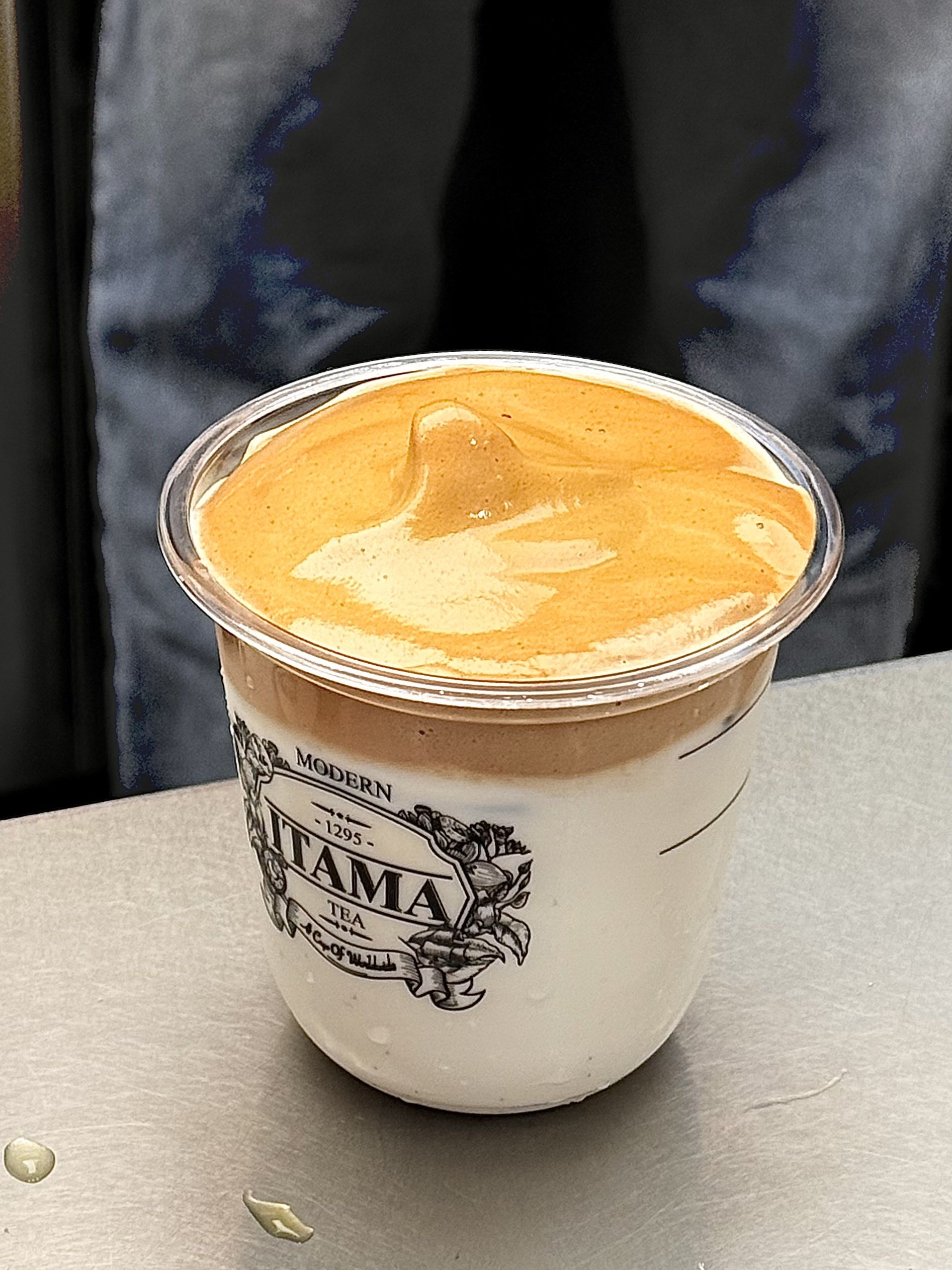 Góc làm việc bàn đơn tại Oriole Coffee