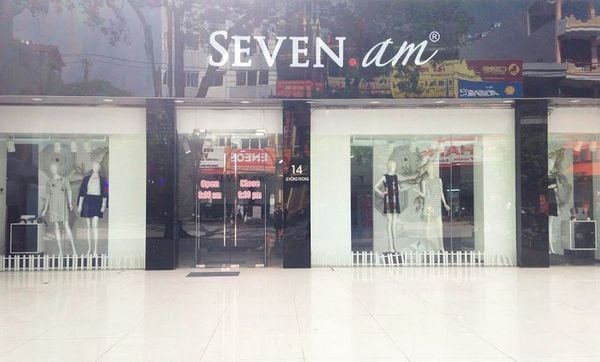 Cửa hàng thời trang Seven AM