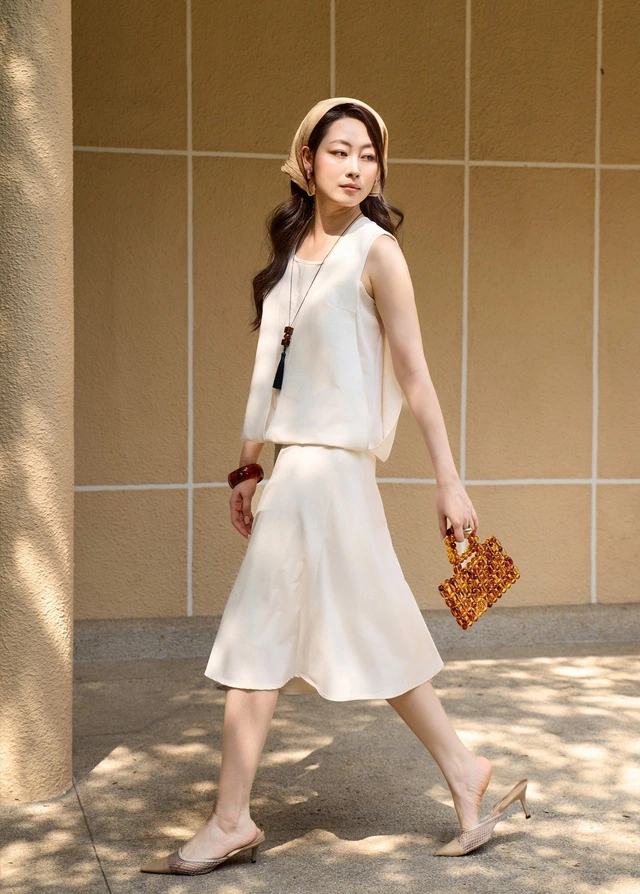 Áo crop, quần shorts, chân váy chữ A làm mới tủ đồ công sở hè - Ảnh 6