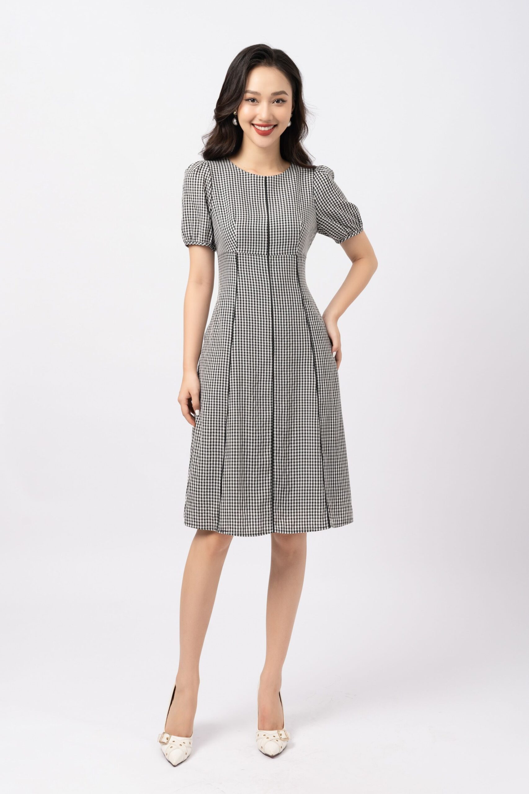Váy kẻ caro nhỏ trẻ trung