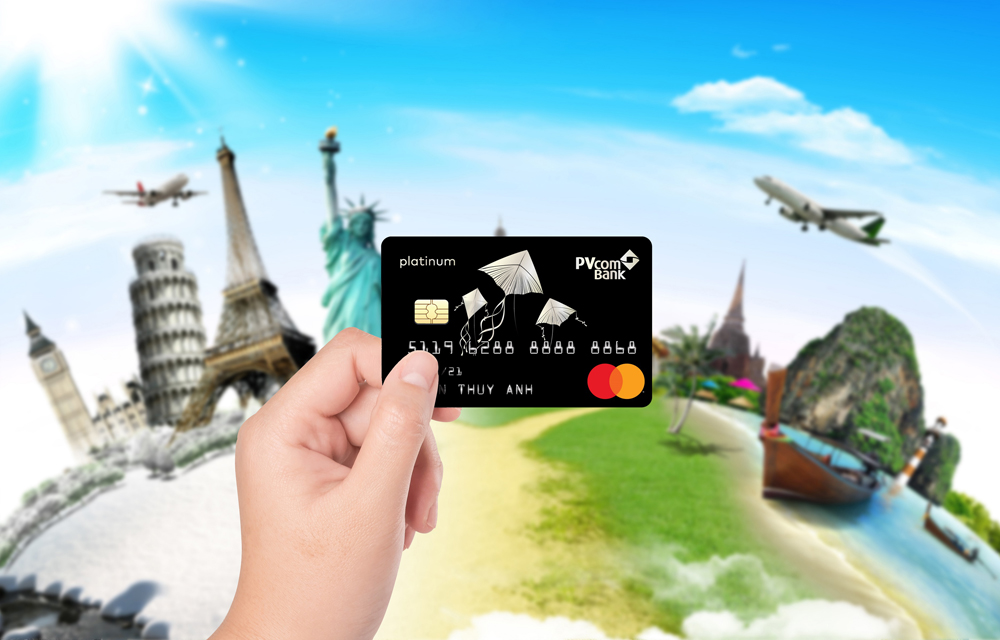 Áo đồng phục với thiết kế in nổi
