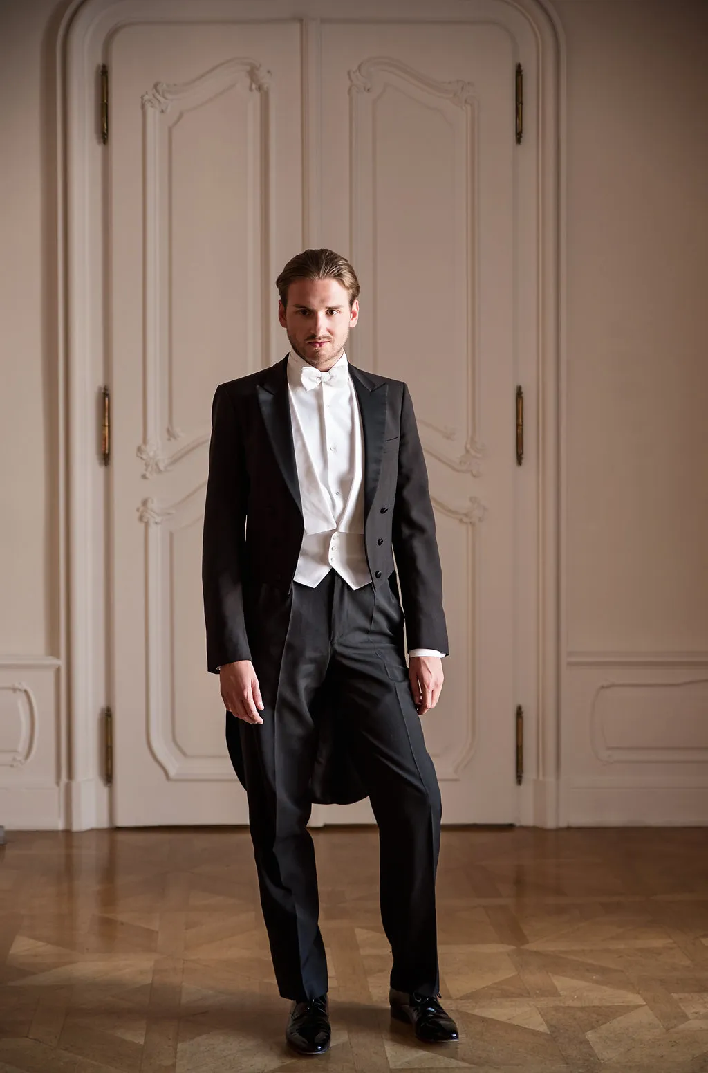 Dress code White Tie thường thấy trong các sự kiện hoàng gia