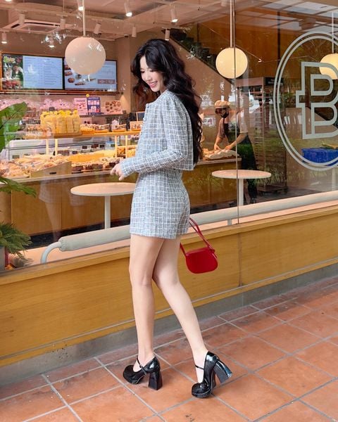 Quần short tweed phối áo khoác