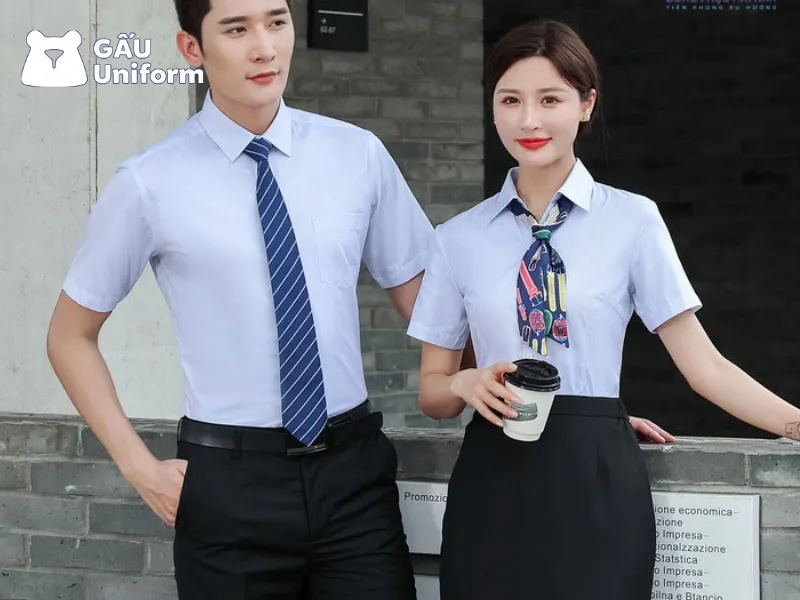 Áo sơ mi là item không thể thiếu trong outfit công sở