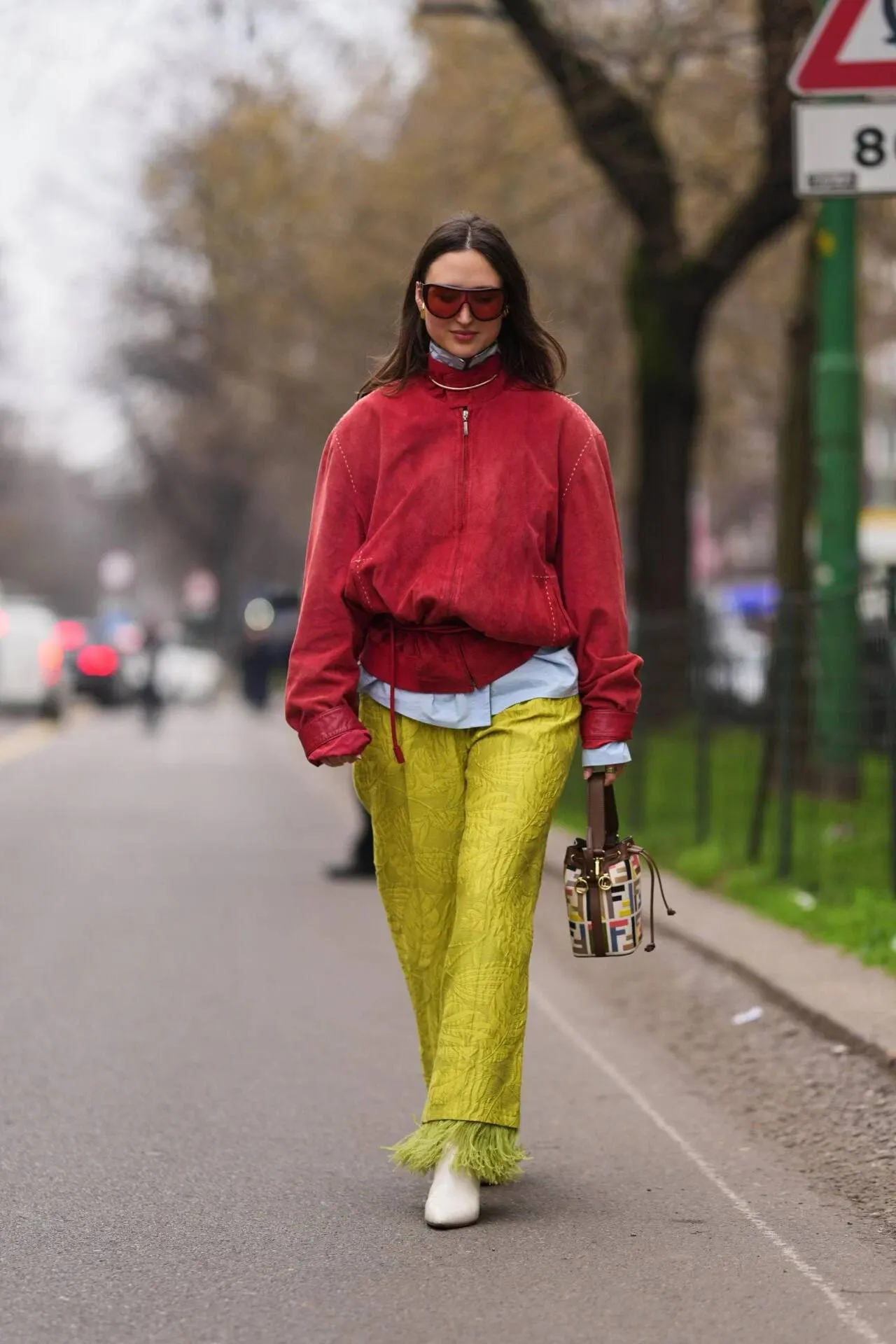 Street style phối màu ấm lạnh