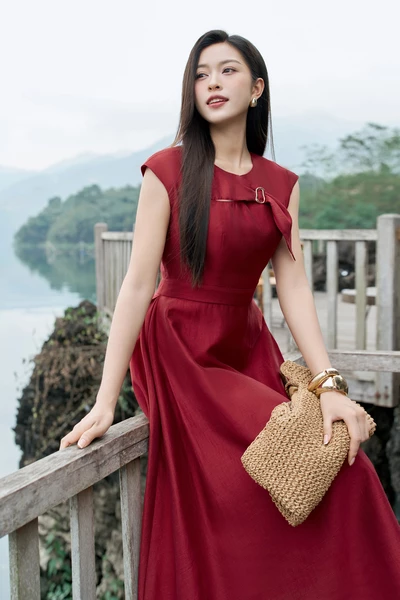 Đầm midi tông nâu rượu vang
