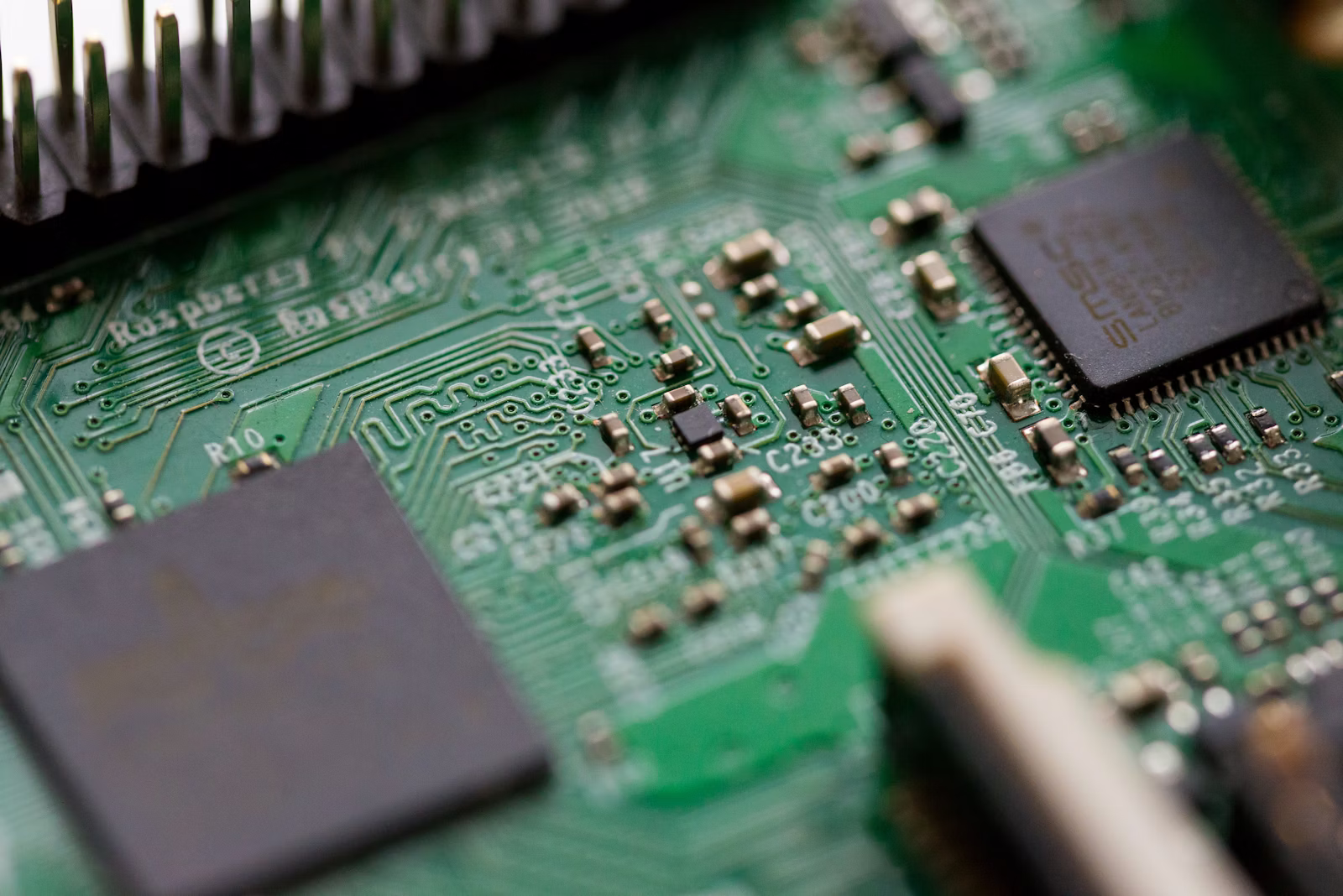 Lập trình chip AI trên laptop