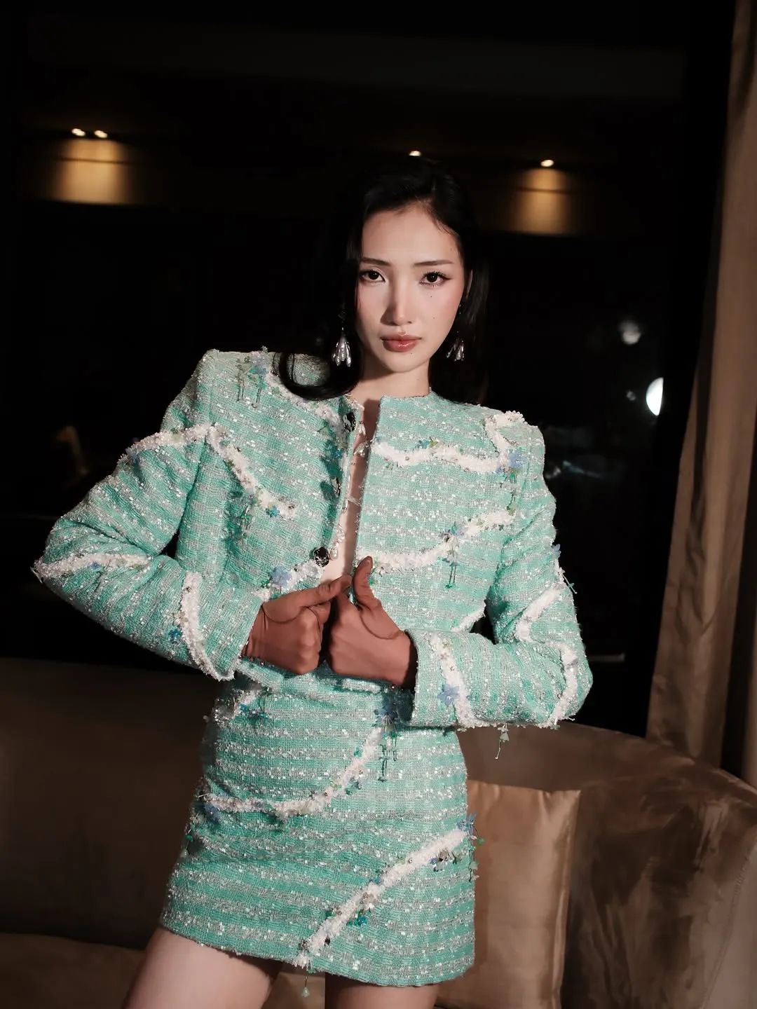 Trang phục tweed cho ngày Tết se lạnh