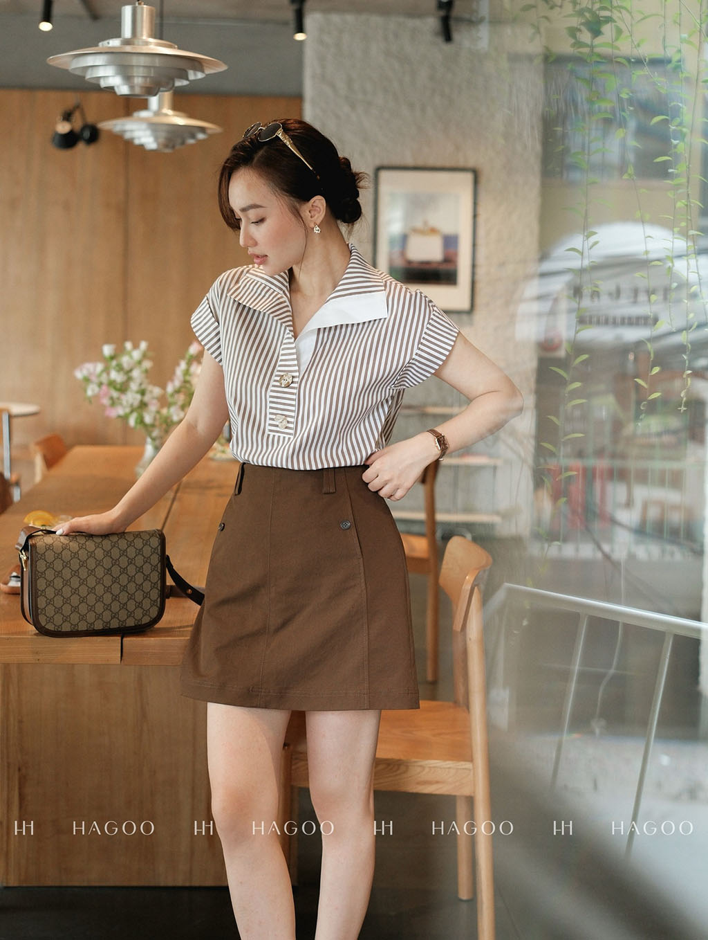 Áo sơ mi dáng đứng cho công sở hiện đại