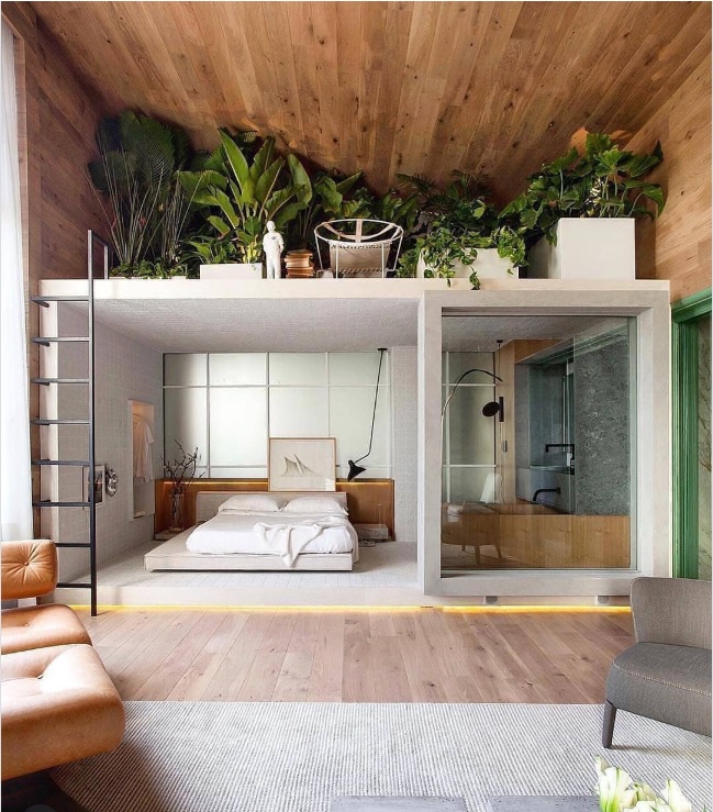 Không gian sống đa năng với bàn cơ giới và nội thất linh hoạt