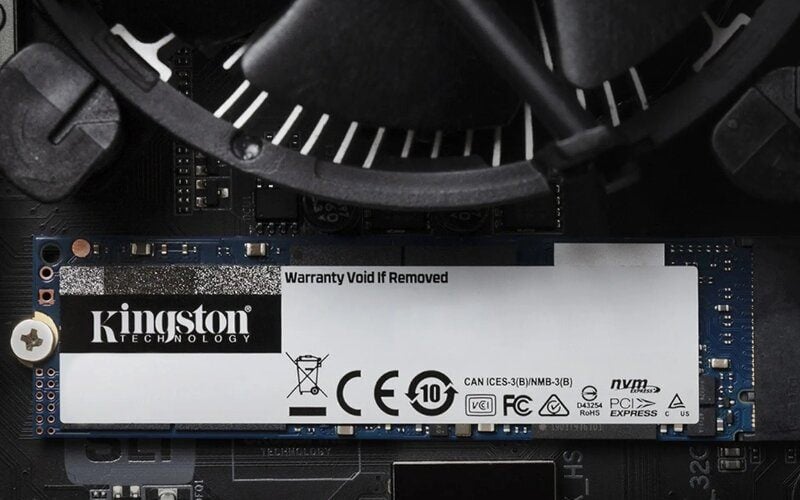 SSD NVMe với tản nhiệt heatsink giúp duy trì hiệu năng ổn định