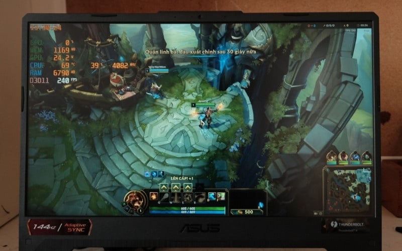 Màn hình 144Hz+ giúp giảm xé hình và tăng lợi thế phản xạ