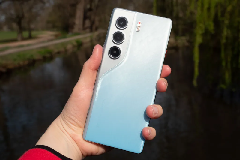 Tecno Camon 40 Pro kháng nước IP68