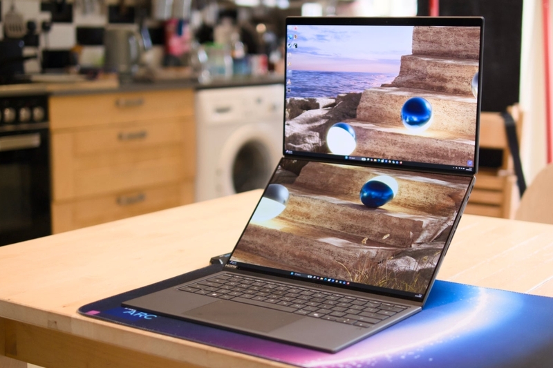 ASUS Zenbook 14 OLED - laptop AI cao cấp mỏng nhẹ dành cho chuyên gia