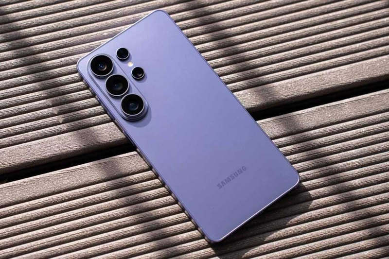 Galaxy S27 Pro thiết kế gọn nhẹ hơn Ultra loại bỏ S Pen