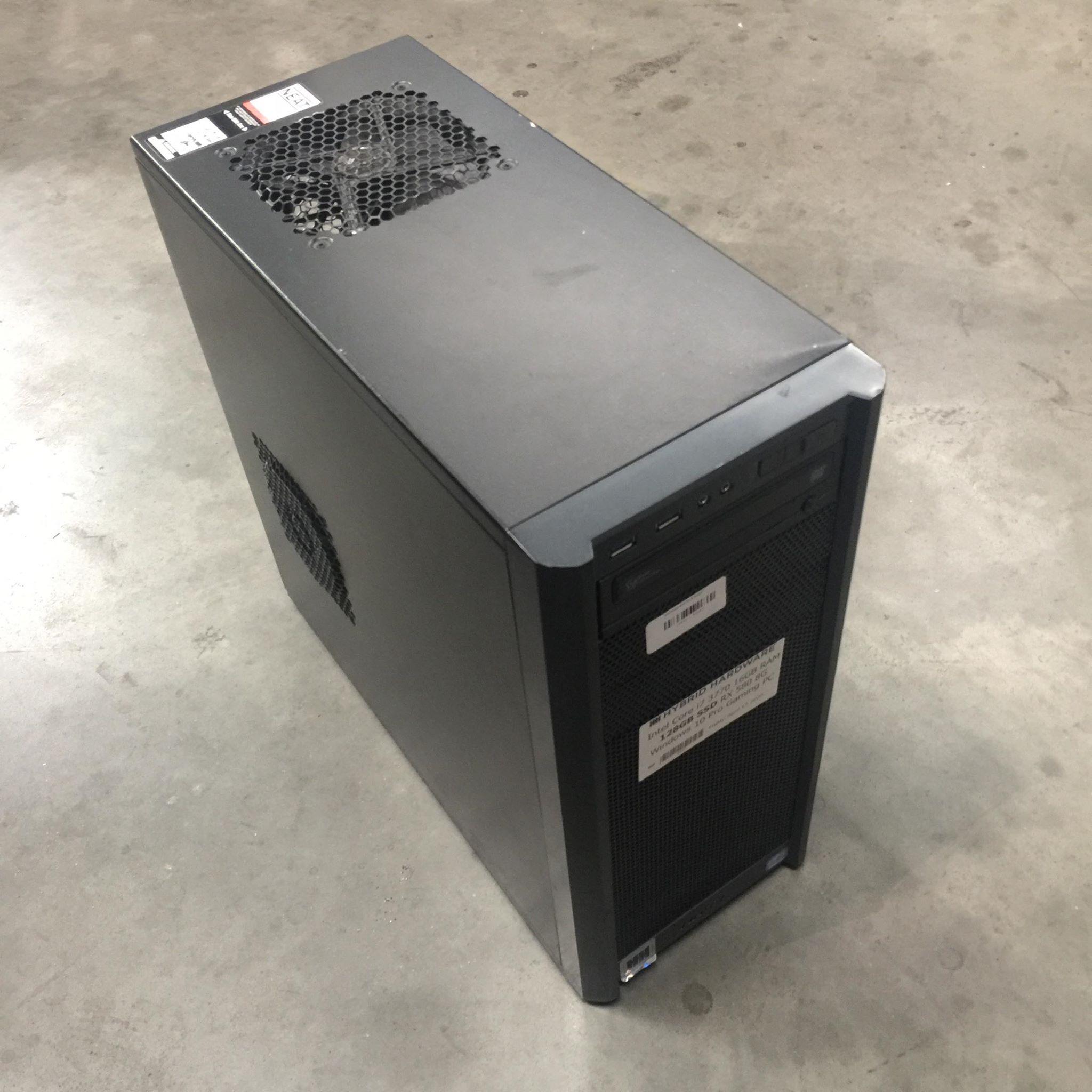 Hình ảnh so sánh ba mẫu laptop gaming AI 2026