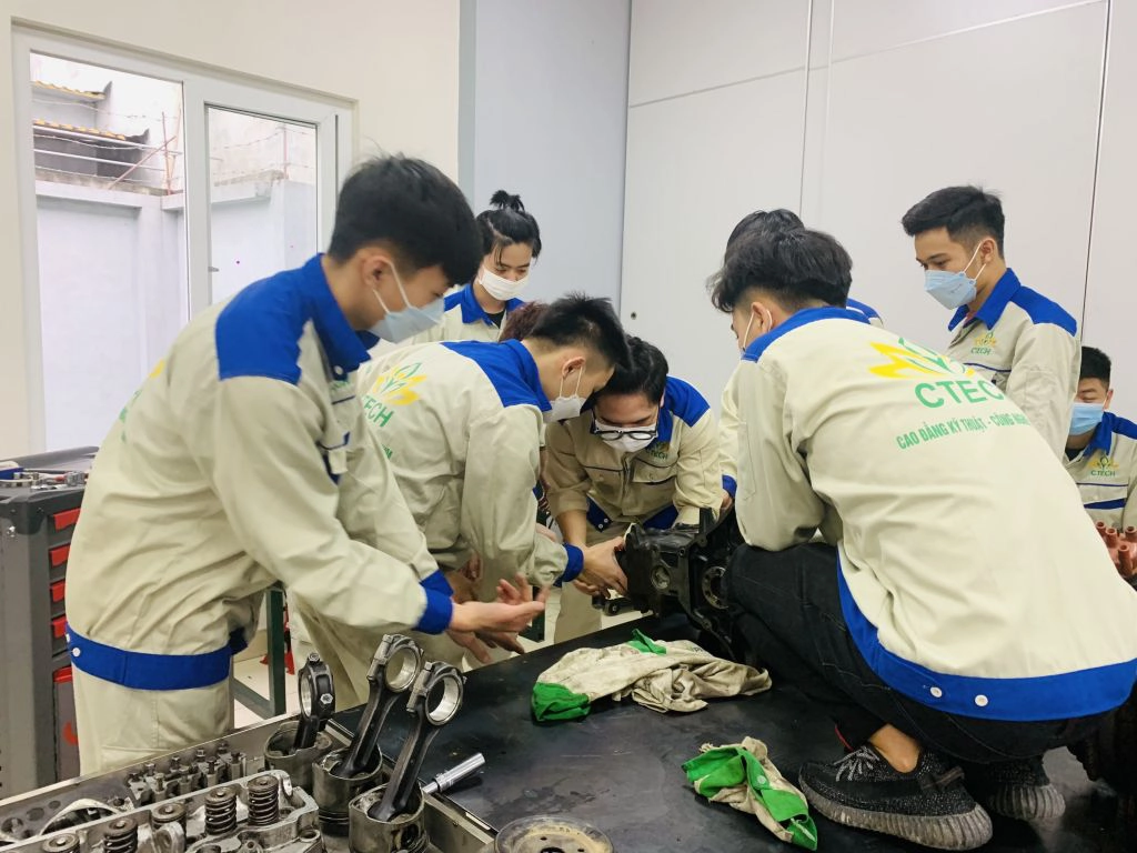 Bản chất học tập kết hợp thực hành