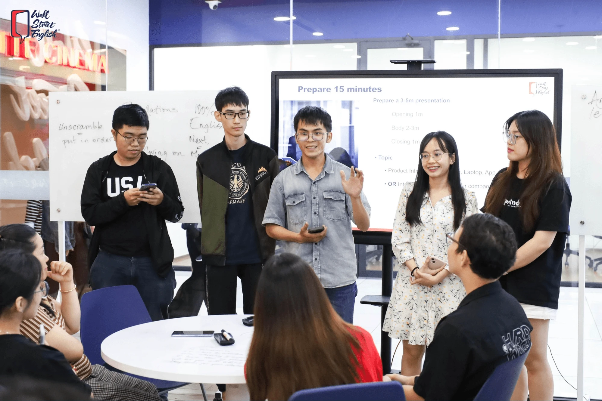 Thực hành nói tiếng Anh giao tiếp theo các chủ đề quen thuộc