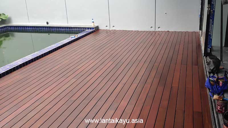 Decking gỗ Keruing lắp đặt hoàn chỉnh