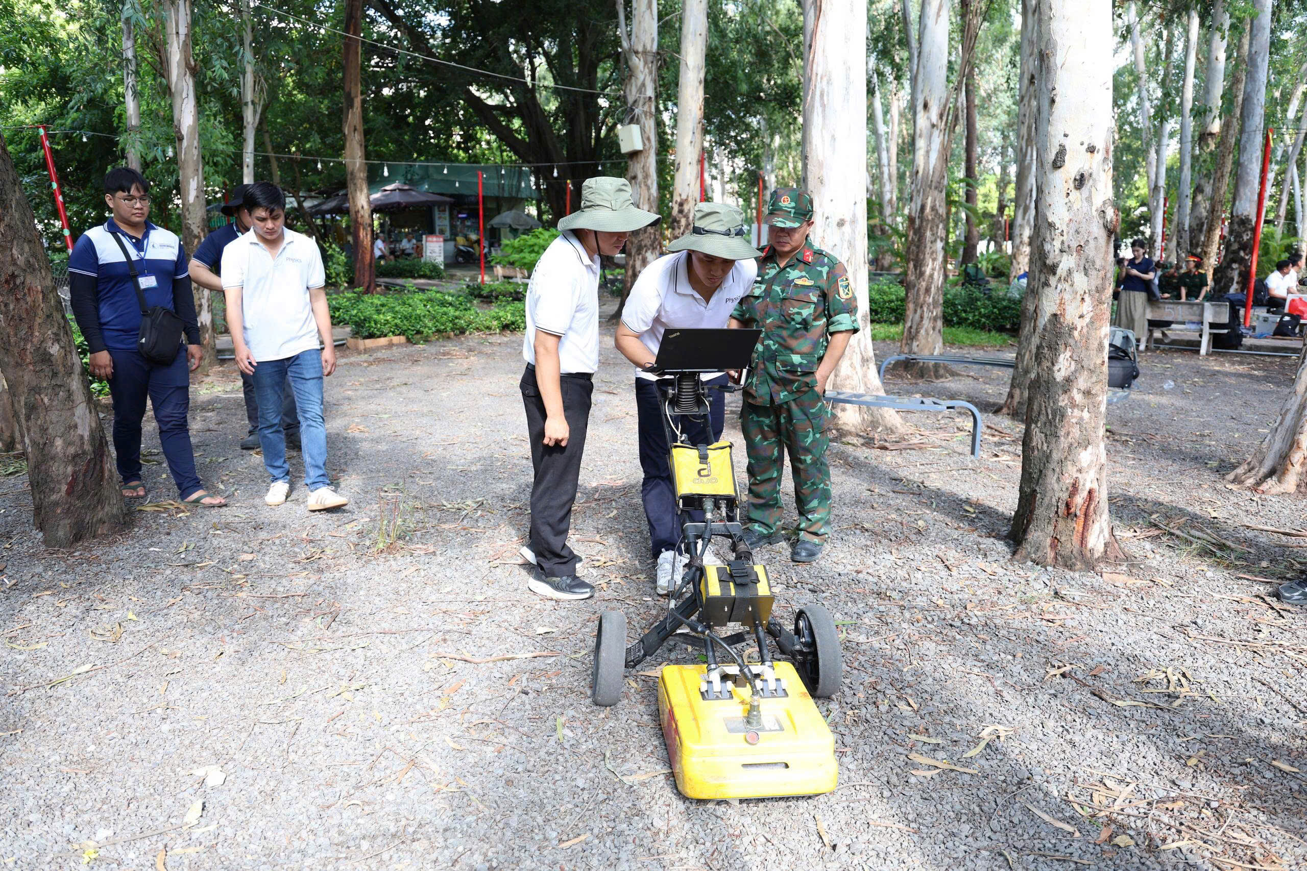 Ứng dụng hệ thống thiết bị thực địa trong việc đối chiếu lý thuyết khoa học