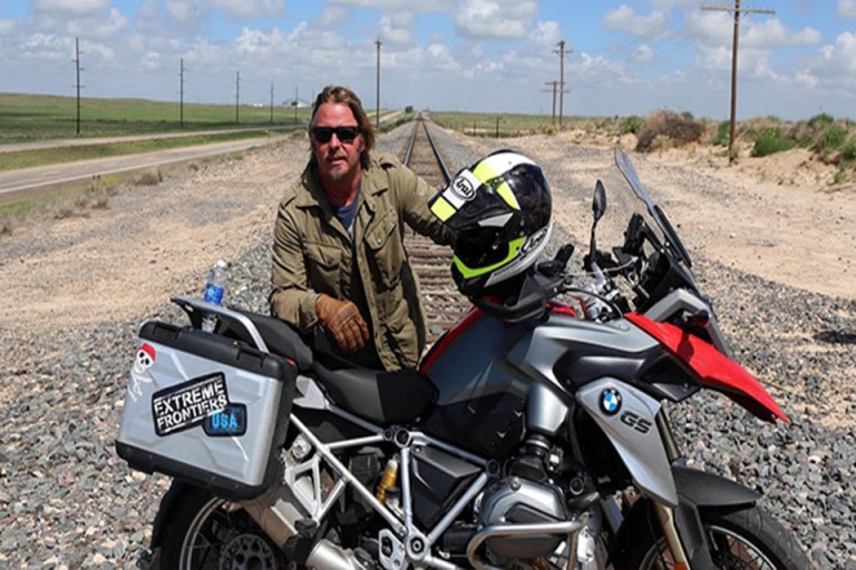 Charley Boorman trên hành trình của mình