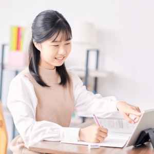 Kỹ thuật và cách nghe chép chính tả tiếng Anh là gì luôn được nhiều quan tâm