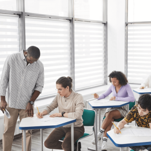 Exam day tips IELTS Listening: giữ bình tĩnh và tối đa hóa điểm số