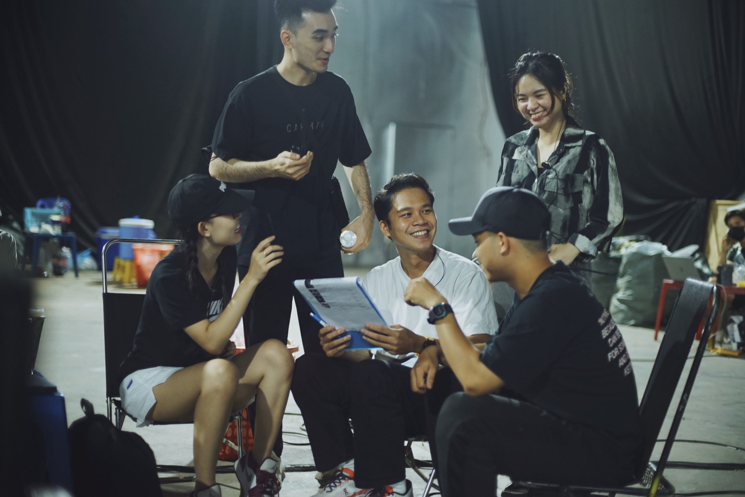 Người nói trong nhiều tình huống khác nhau