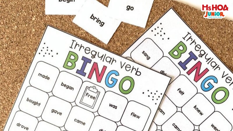 Trẻ em học tiếng Anh qua trò chơi tương tác