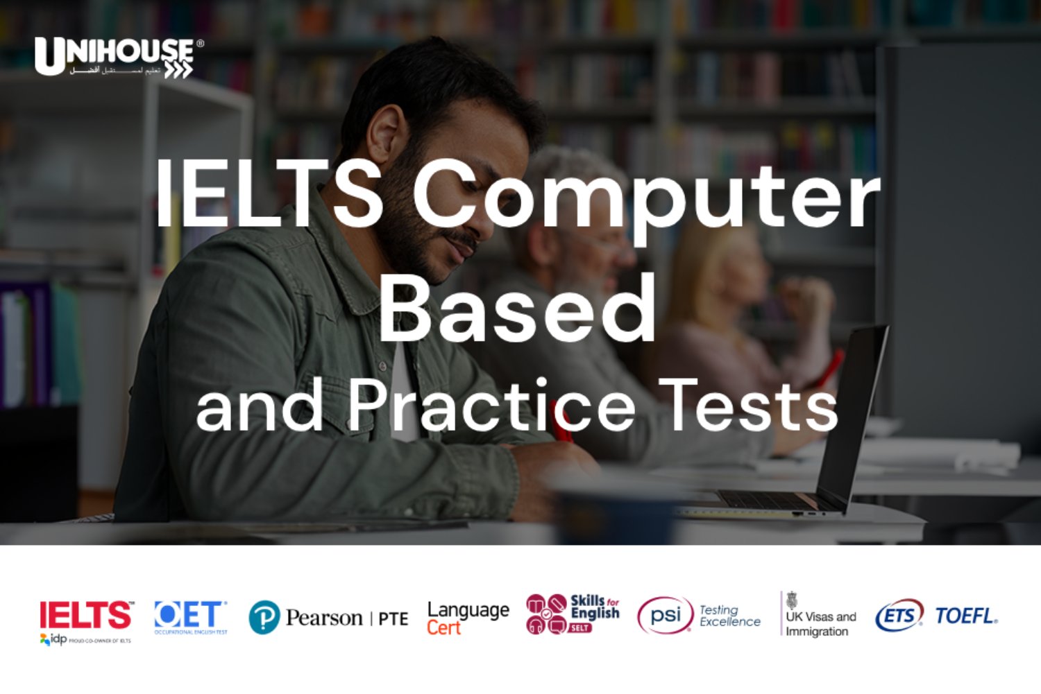 Người học luyện IELTS trên máy tính
