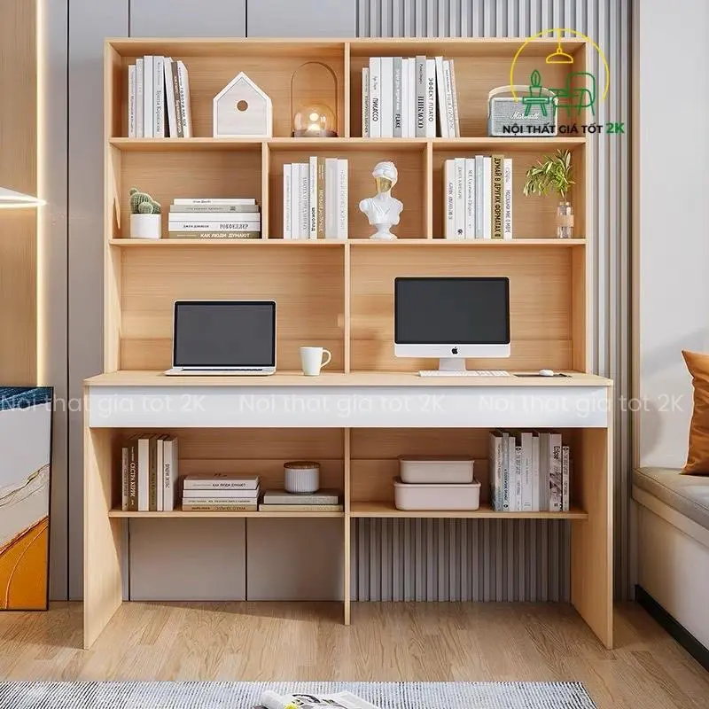 Bàn học với nhiều môn xen kẽ